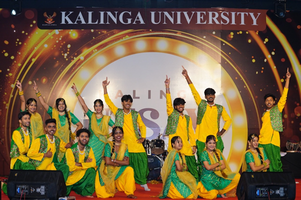 CG NEWS : कलिंगा विश्वविद्यालय में ‘कलिंगा उत्सव -2025’ का हुआ आयोजन, विद्यार्थियों ने रंगारंग कार्यक्रम में मोहा सबका मन