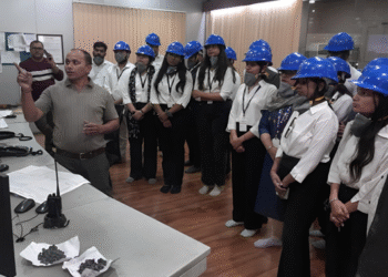 CG NEWS : MATS विश्वविद्यालय के छात्रों ने सिलतरा, रायपुर स्थित सारडा ऊर्जा संयंत्र का औद्योगिक भ्रमण किया