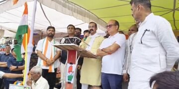 Balod News : 9 सूत्रीय मांगों को लेकर विधायक कुंवर सिंह निषाद का चक्काजाम, तीन घंटे थमा रहा यातायात